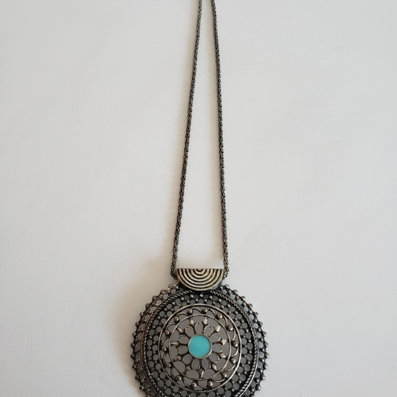 Vintage Claire's Round Pendant w/ Silver Tone Chain Enamel Centre - Picture 8 of 10